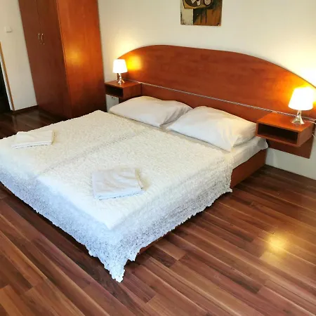 Amandment Lägenhetshotell Prag