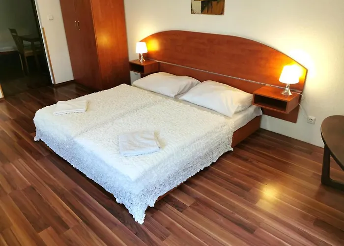 Amandment Lägenhetshotell Prag