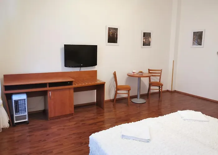 Amandment Aparthotel 3*