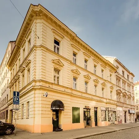 Amandment Aparthotel 3*