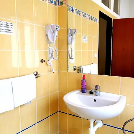 Aparthotel Amandment 3*